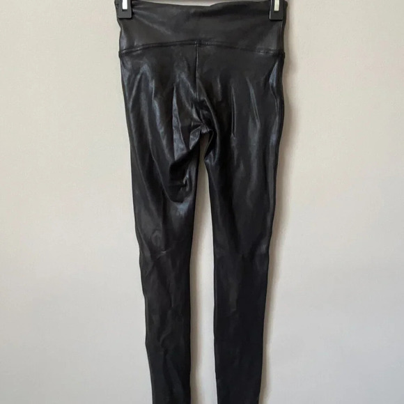 Spanx Faux Leather Leggings Black 2437 Stretch Pull On Shaping Women's Small S - Picture 10 of 16
